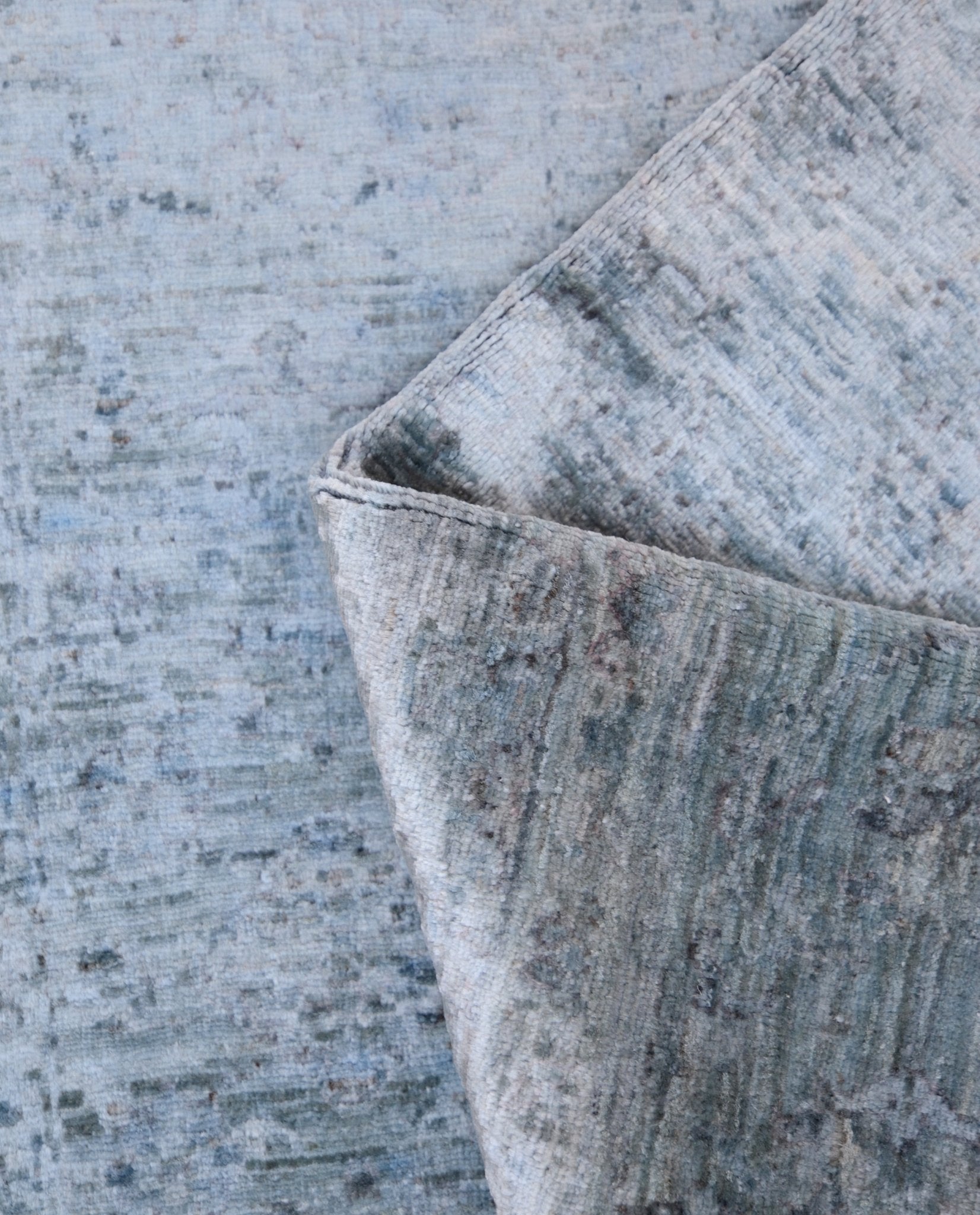 Powder Sky El Dokuma Yün Halı 291x210 cm - Borr Halı