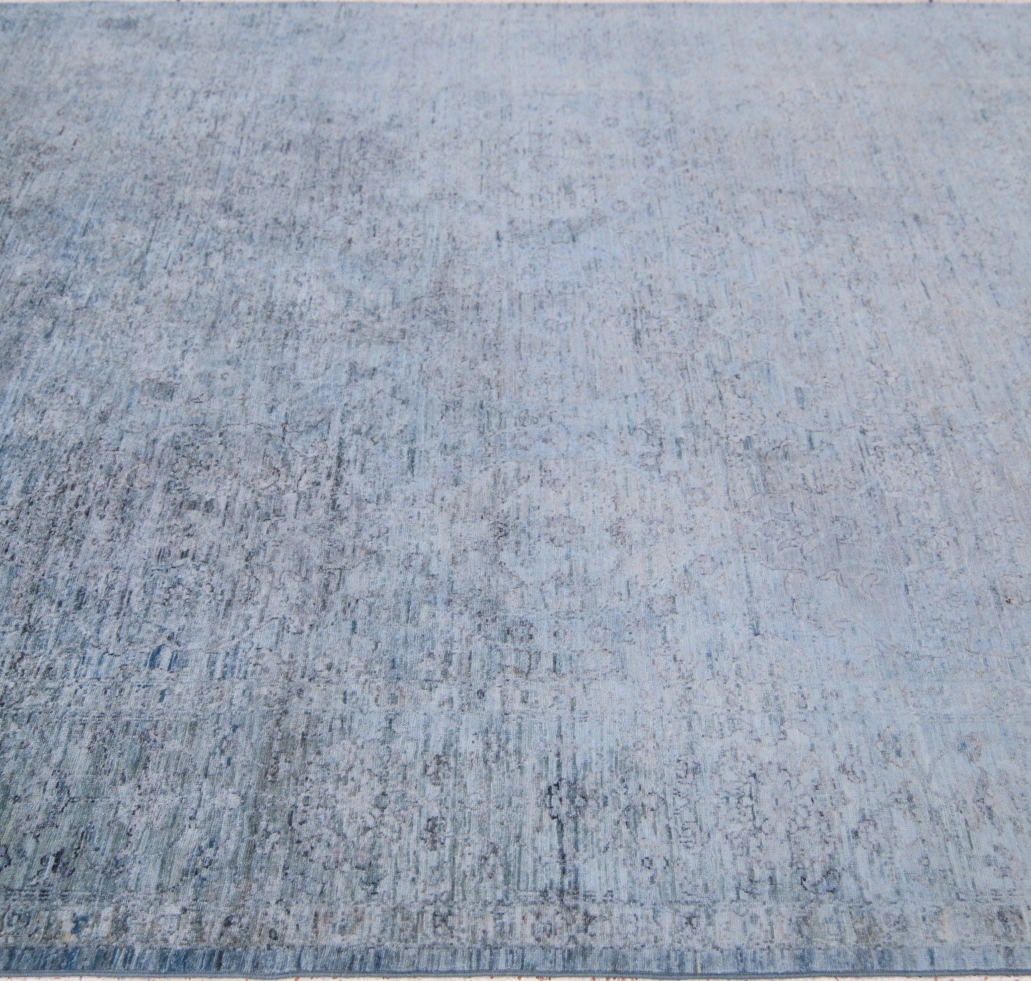 Powder Sky El Dokuma Yün Halı 291x210 cm - Borr Halı